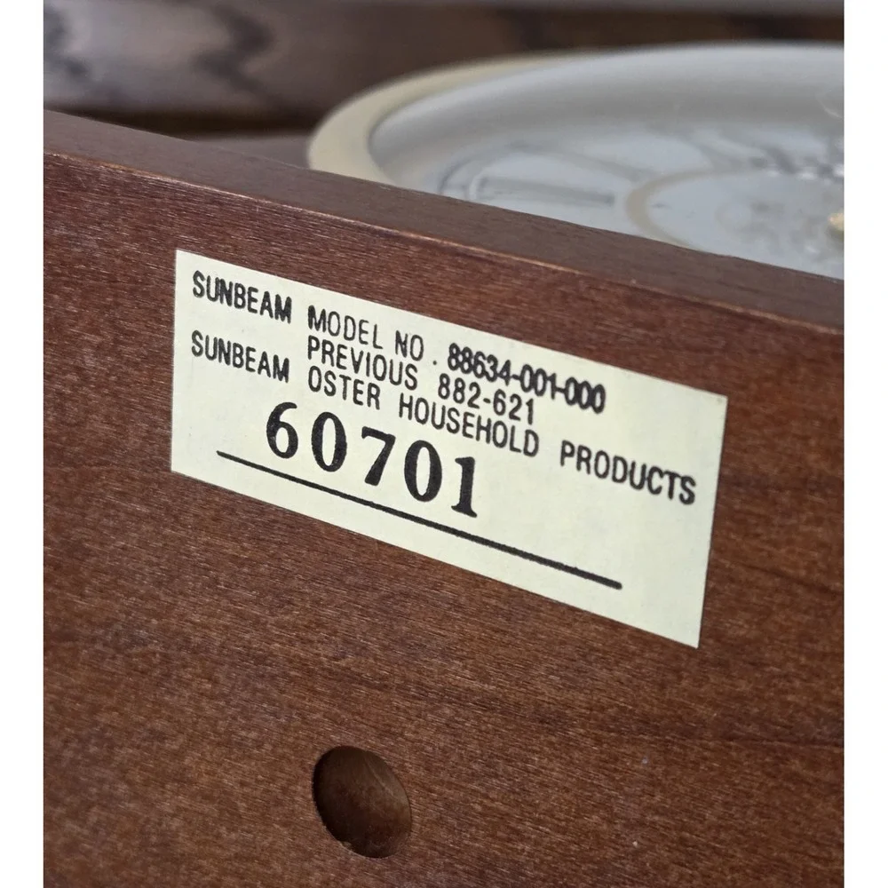 Vintage Sunbeam Oster‎ Gold Elegant Mantel Clock Quartz Cherry Wood #88634 WORKS